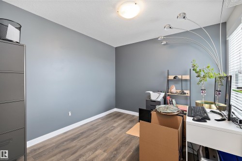 Office - 363 Cy Becker Boulevard, Edmonton, AB - Indoor