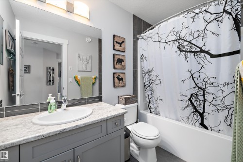 Bathroom - 363 Cy Becker Boulevard, Edmonton, AB - Indoor Photo Showing Bathroom