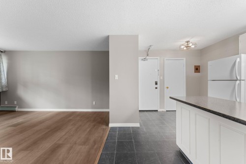 102 10225 114 Street, Edmonton, AB 