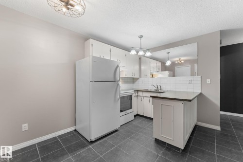 102 10225 114 Street, Edmonton, AB 