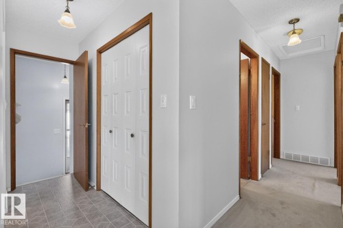 6930 11 Avenue, Edmonton, AB 