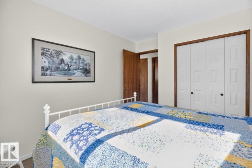 6930 11 Avenue, Edmonton, AB 
