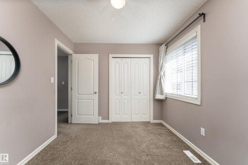 1044 Barnes Way, Edmonton, AB - Indoor Photo Showing Other Room