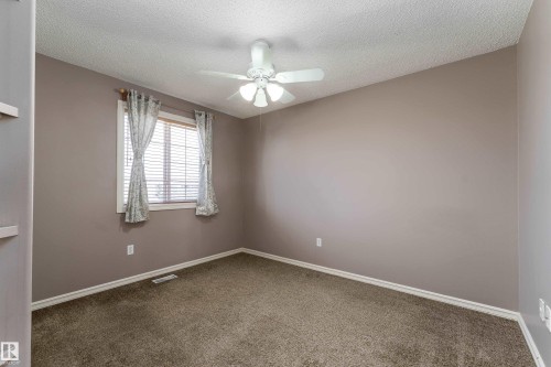 1044 Barnes Way, Edmonton, AB - Indoor Photo Showing Other Room