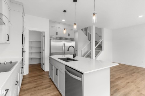8969 Elves Loop, Edmonton, AB 
