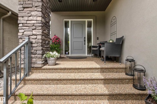 2294 Warry Loop, Edmonton, AB 