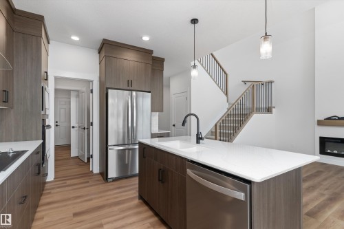 5133 Cawsey Bend, Edmonton, AB 
