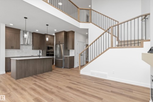 5133 Cawsey Bend, Edmonton, AB 