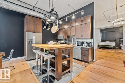 237 10309 107 Street, Edmonton, AB 
