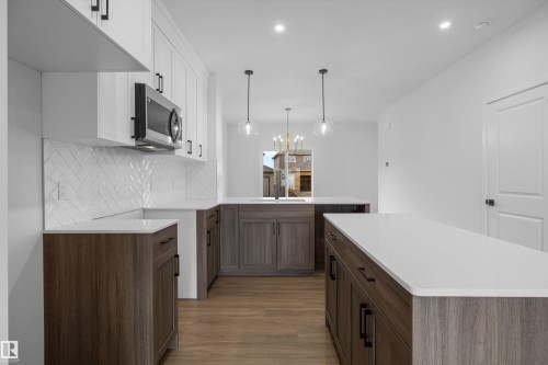 133 Mustang Close, Ardrossan, AB - Indoor Photo Showing Kitchen With Upgraded Kitchen