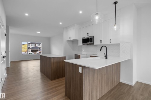 133 Mustang Close, Ardrossan, AB - Indoor Photo Showing Kitchen With Upgraded Kitchen