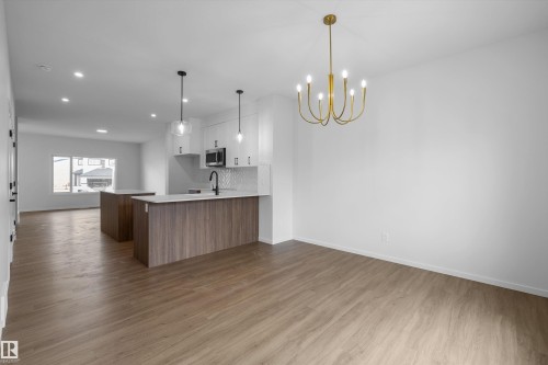133 Mustang Close, Ardrossan, AB - Indoor Photo Showing Kitchen