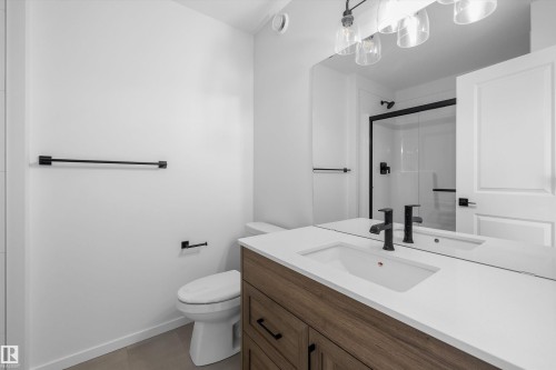 133 Mustang Close, Ardrossan, AB - Indoor Photo Showing Bathroom