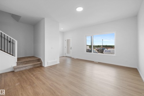 133 Mustang Close, Ardrossan, AB - Indoor Photo Showing Other Room