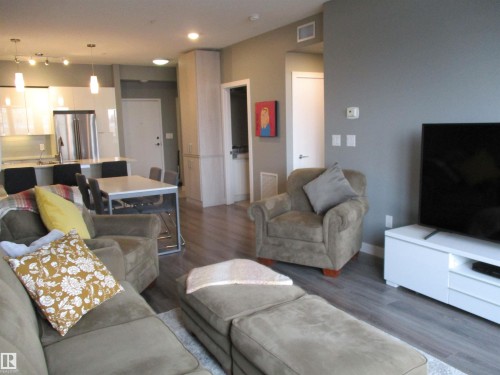 408 9907 91 Avenue, Edmonton, AB 