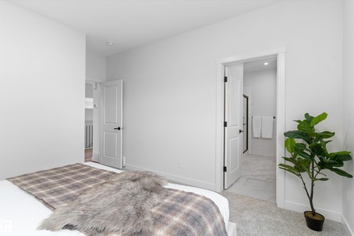 3708 Cross Landing, Edmonton, AB 