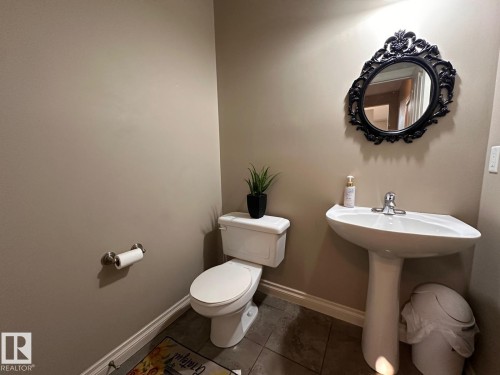30 Virginia Avenue, Spruce Grove, AB - Indoor Photo Showing Bathroom