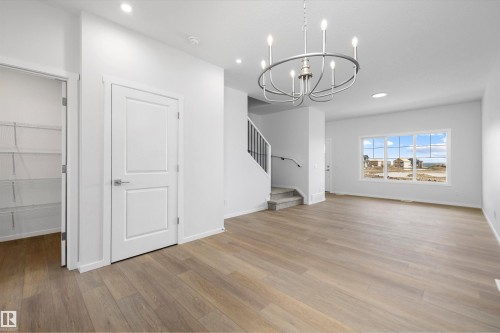 15656 3 Street, Edmonton, AB 