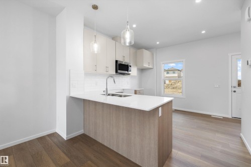 15656 3 Street, Edmonton, AB 