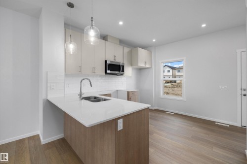 15656 3 Street, Edmonton, AB 