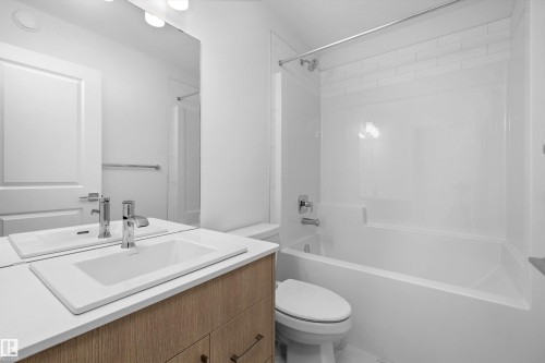 15656 3 Street, Edmonton, AB 