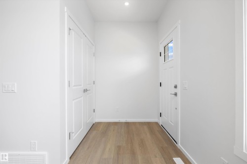 15656 3 Street, Edmonton, AB 