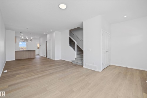 15656 3 Street, Edmonton, AB 