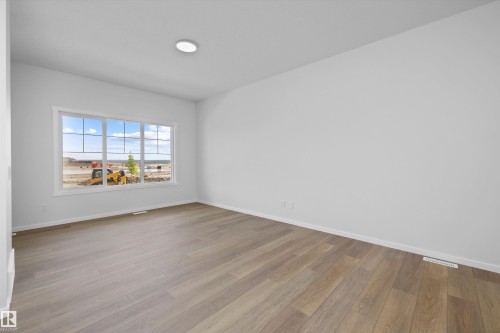 15656 3 Street, Edmonton, AB 