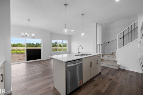 15744 7 Street, Edmonton, AB 