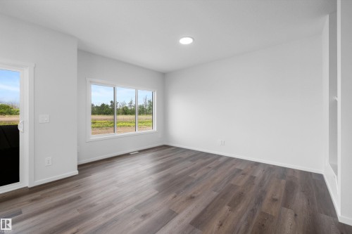 15744 7 Street, Edmonton, AB 