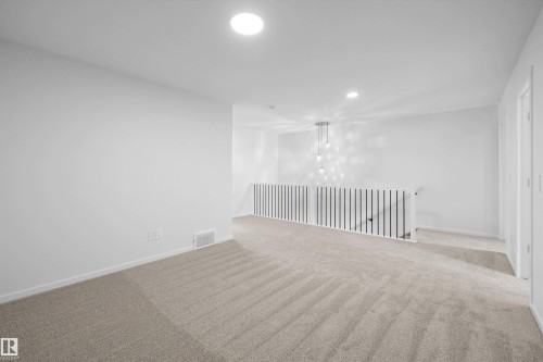 15744 7 Street, Edmonton, AB 