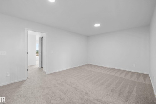 15744 7 Street, Edmonton, AB 