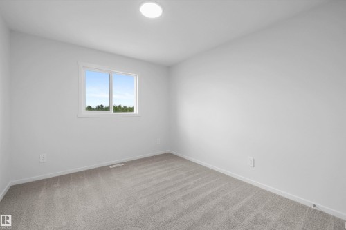 15744 7 Street, Edmonton, AB 