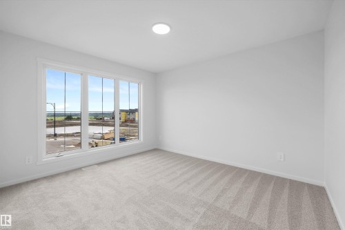 15744 7 Street, Edmonton, AB 