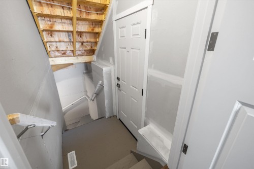 15744 7 Street, Edmonton, AB 