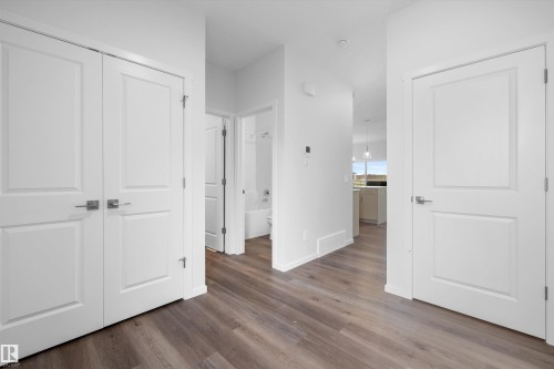 15744 7 Street, Edmonton, AB 