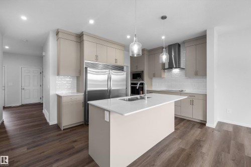 15744 7 Street, Edmonton, AB 