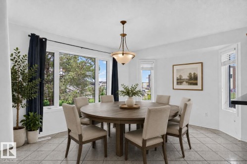 Dining area - 86 Heritage Crescent, Stony Plain, AB 