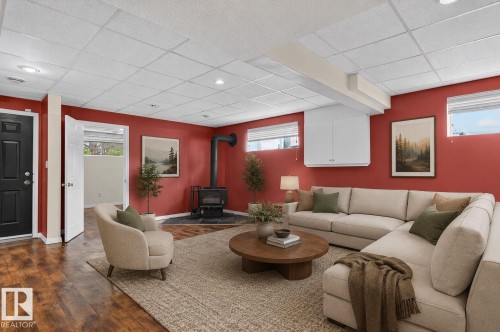 Living room - 86 Heritage Crescent, Stony Plain, AB 