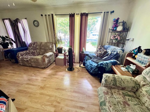 4824 53 Street, Innisfree, AB 