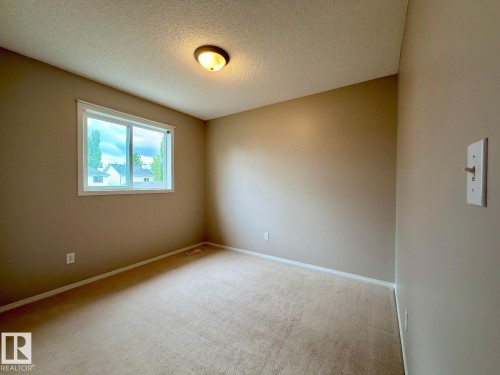 Empty room - 12207 16 Avenue, Edmonton, AB 
