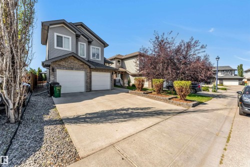 1920 69 St., Edmonton, AB 