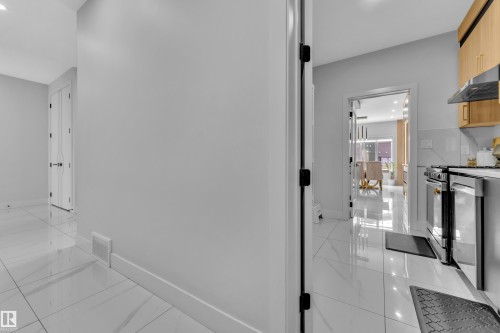 136 30 Street, Edmonton, AB 