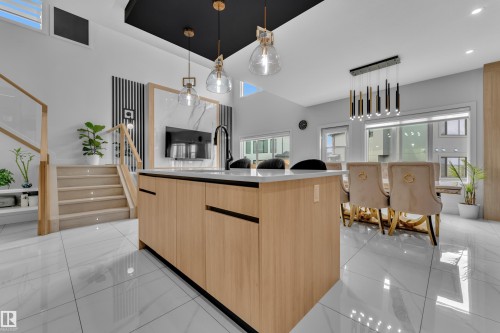 136 30 Street, Edmonton, AB 