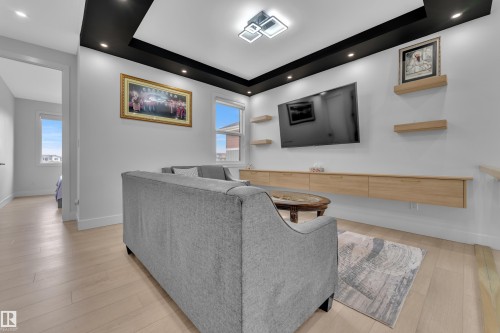 136 30 Street, Edmonton, AB 