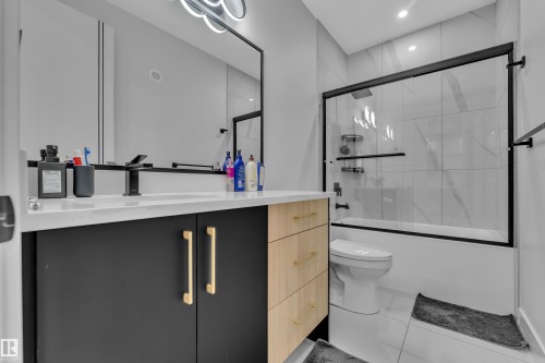 136 30 Street, Edmonton, AB 