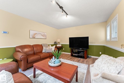 471 Ronning Street, Edmonton, AB 