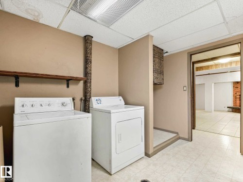 11056 166 Avenue, Edmonton, AB 