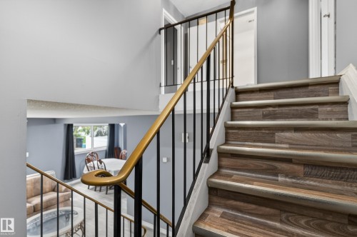 Stairs - 13445 40 Street Nw, Edmonton, AB 