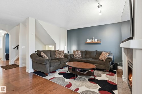 49 Navajo Ln, Fort Saskatchewan, AB 